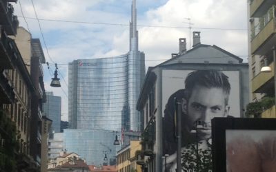 Edifici: TORRE UNICREDIT, il faro di Milano